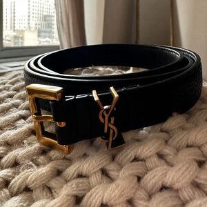NWOT YSL CASSANDRE THIN BELT WITH SQUARE BUCKLE IN GRAINED LEATHER